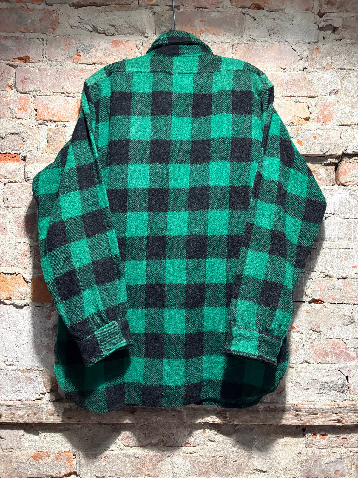 Back of Vintage Winter King Wool Flannel SZ M
