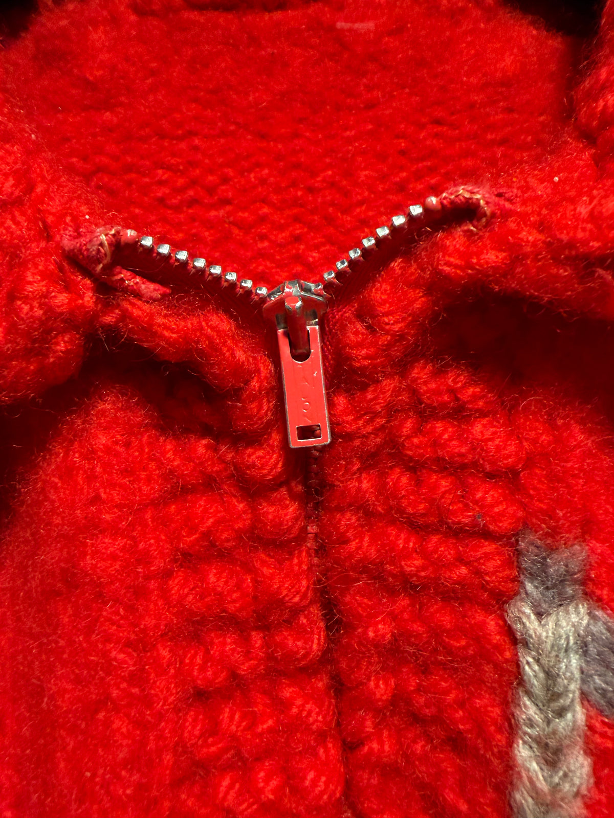 Zipper on Vintage 1950s Fishing Patched Cowichan Wool Sweater SZ M
