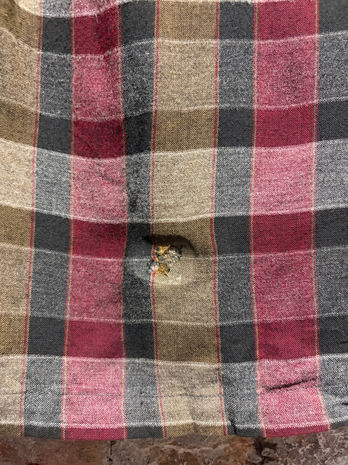 Damage on 1960s Rayon Plaid McGregor Loop Collar Shirt SZ S