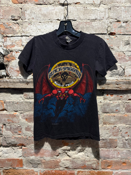 Front of Vintage 1980s Black Sabbath Mob Rules Tour T-Shirt SZ XS