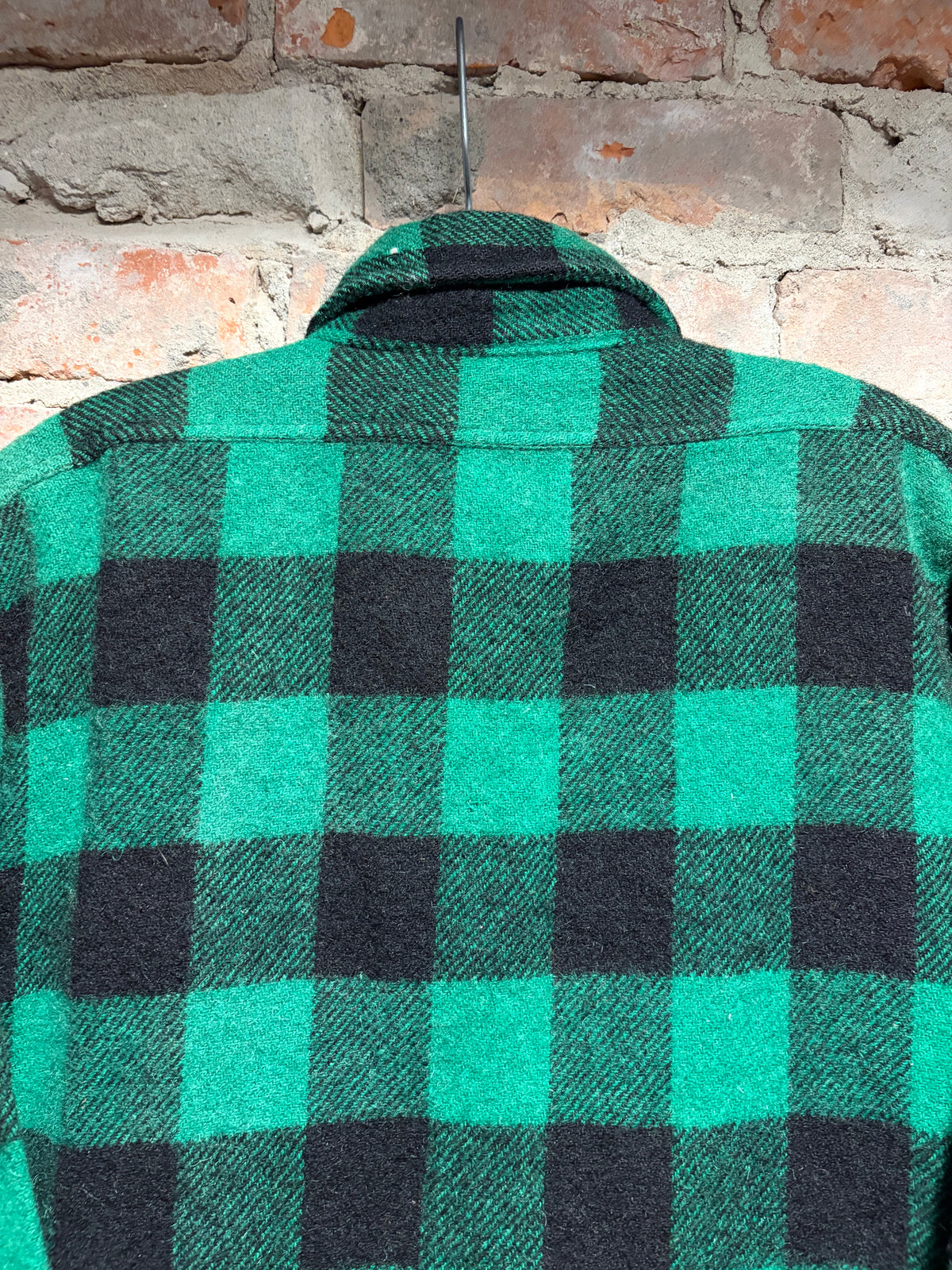 Back of Vintage Winter King Wool Flannel SZ M