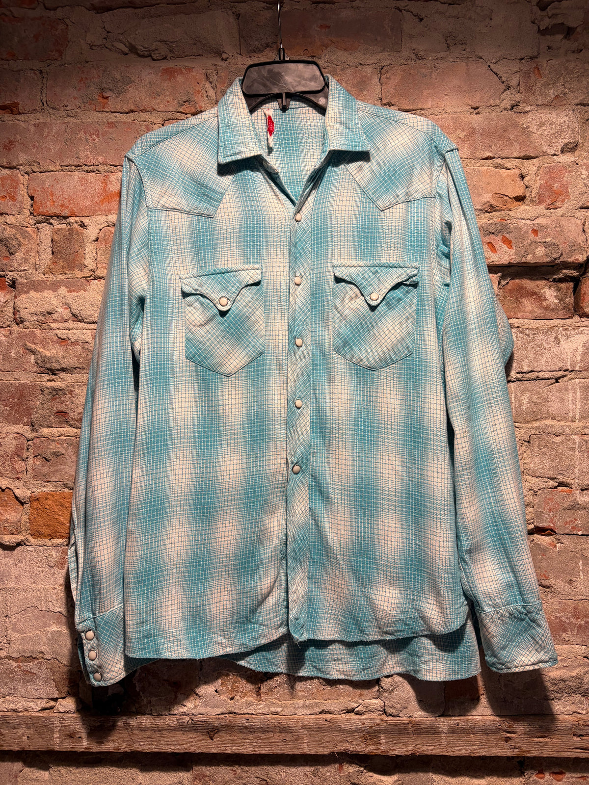 Front of Vintage Thorobred Western Flannel SZ S