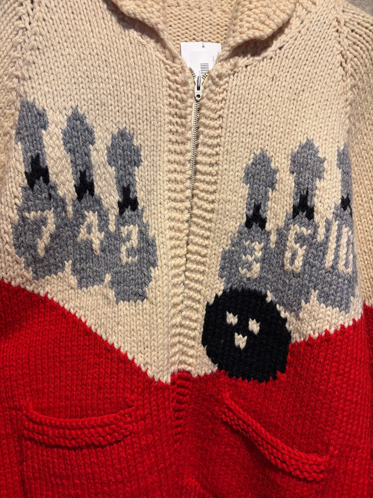 Front Design on Vintage 1950s Bowling Cowichan Sweater Sz M