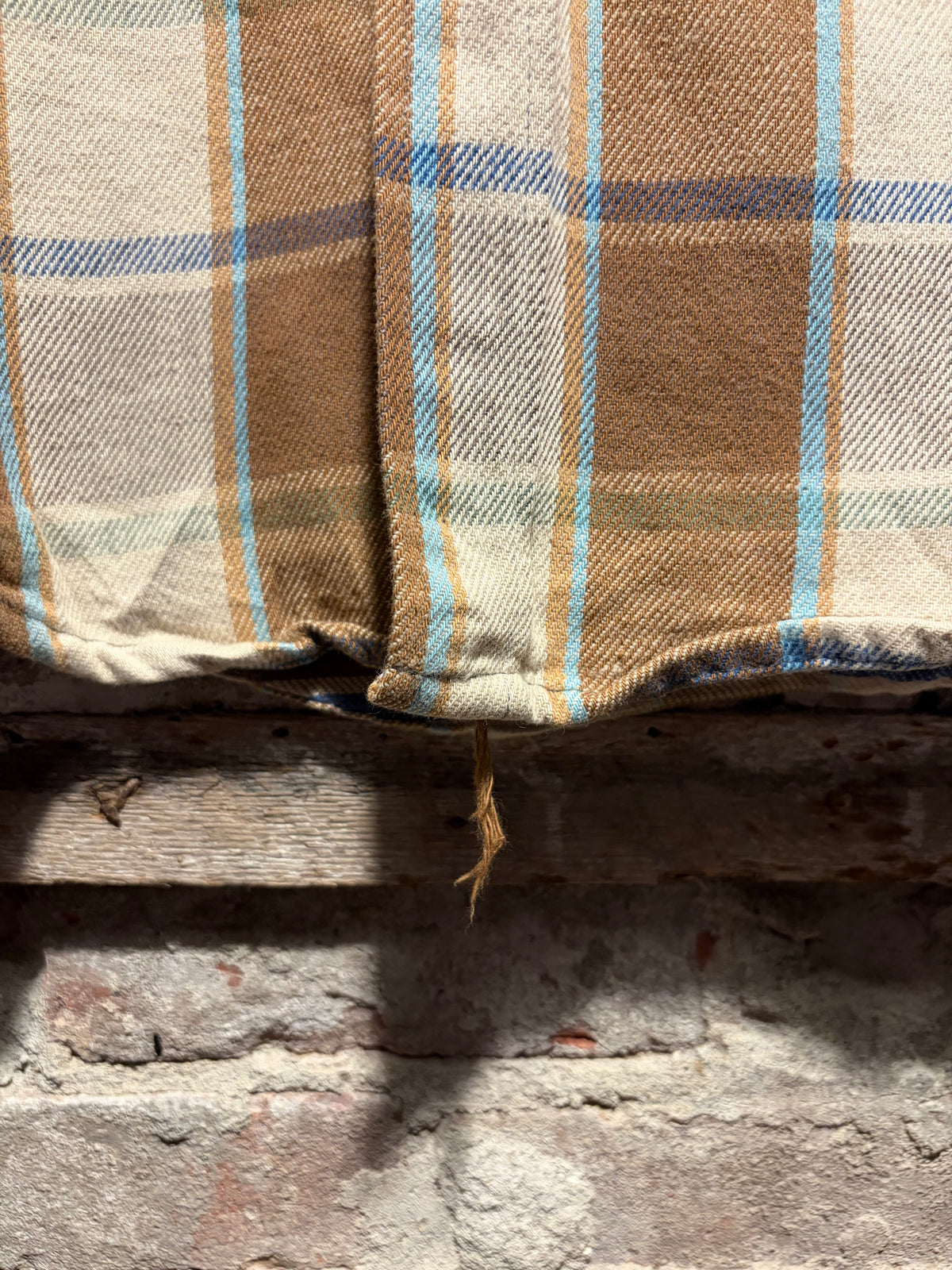 Fraying on Vintage Big Mac Earth Tone Cotton Flannel SZ L