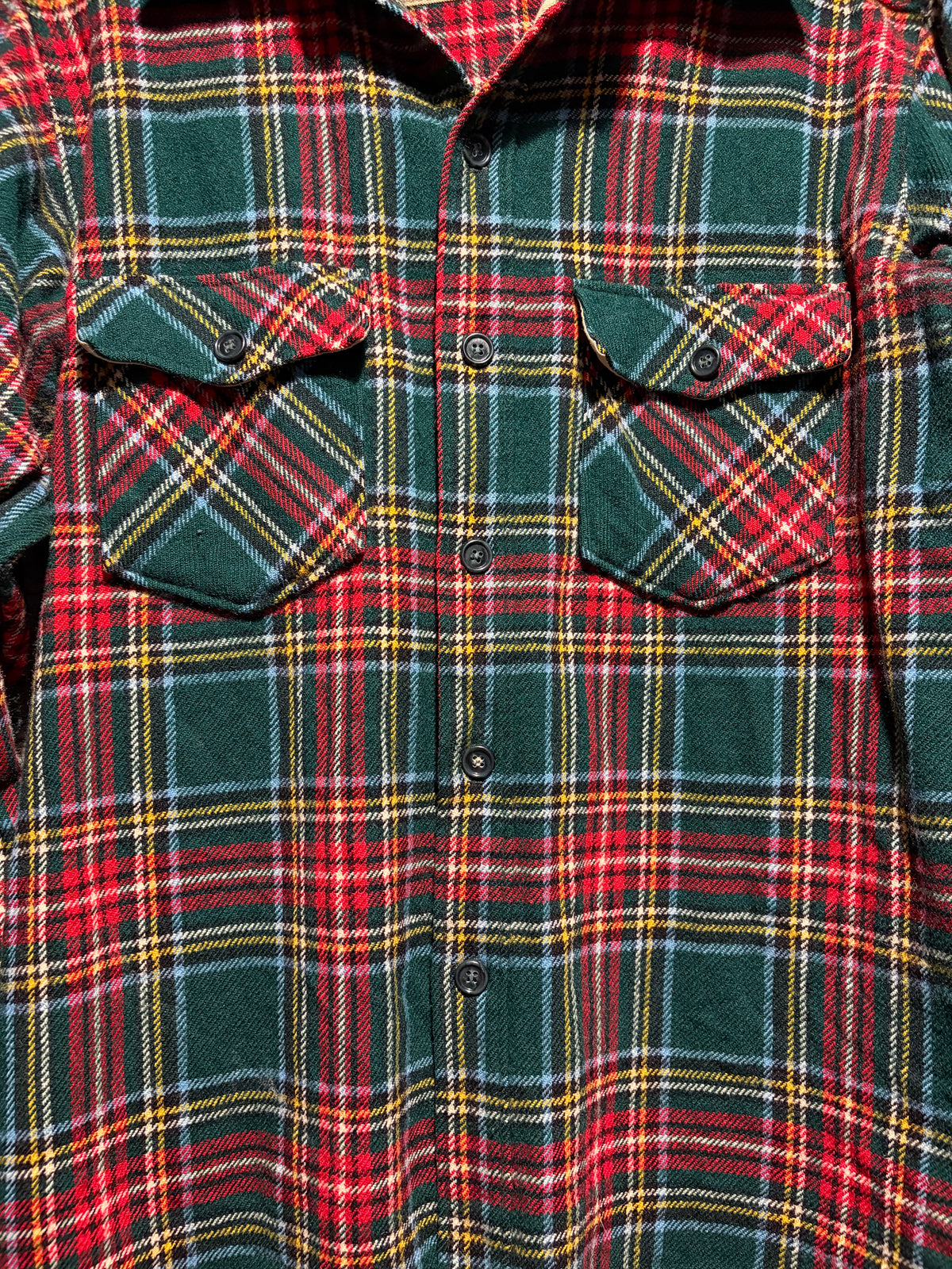 Buttons on Vintage 1970's Woolrich Flannel SZ L