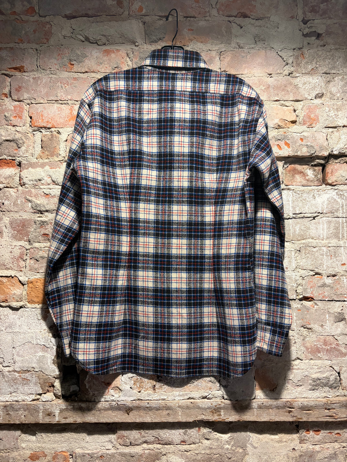 Vintage 1970s Pendleton Black and Blue Flannel SZ M