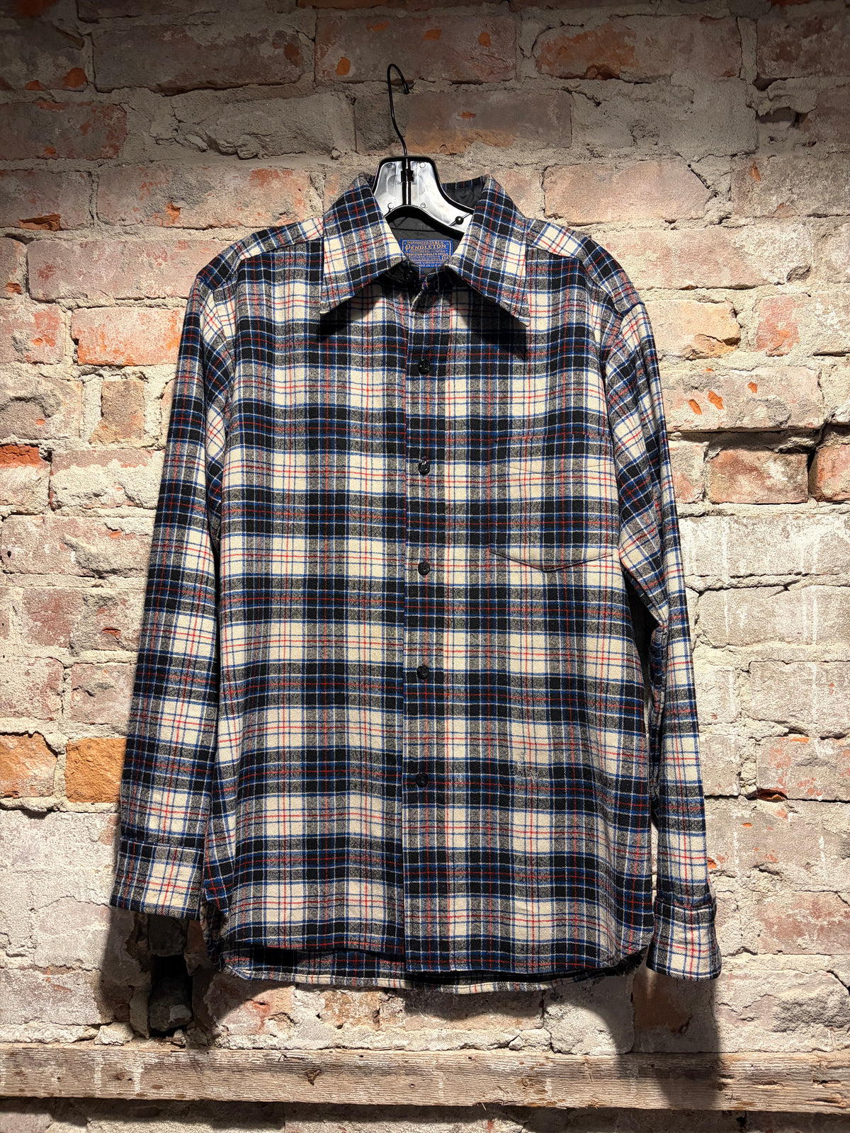 Vintage 1970s Pendleton Black and Blue Flannel SZ M
