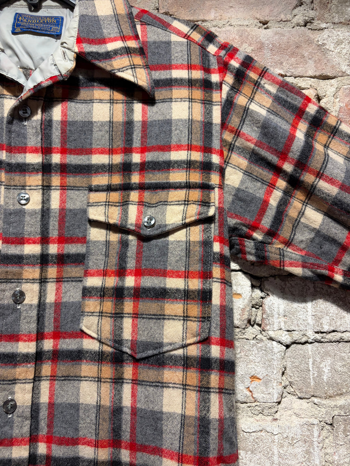 Pocket on Vintage Grey Plaid Pendleton Wool Flannel SZ M