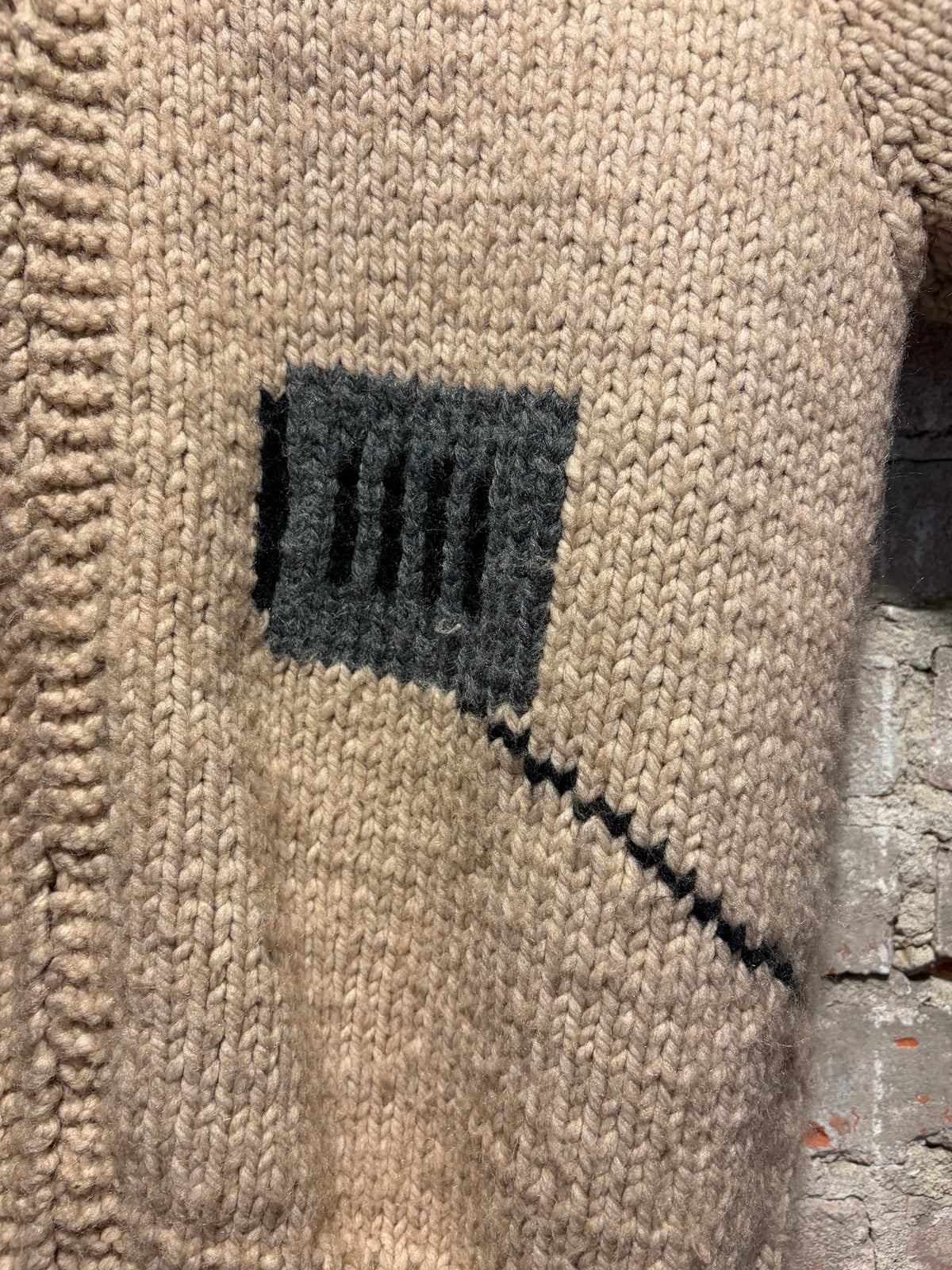 Design on Vintage Lady Sunshine CB Radio Cowichan Style Sweater SZ L