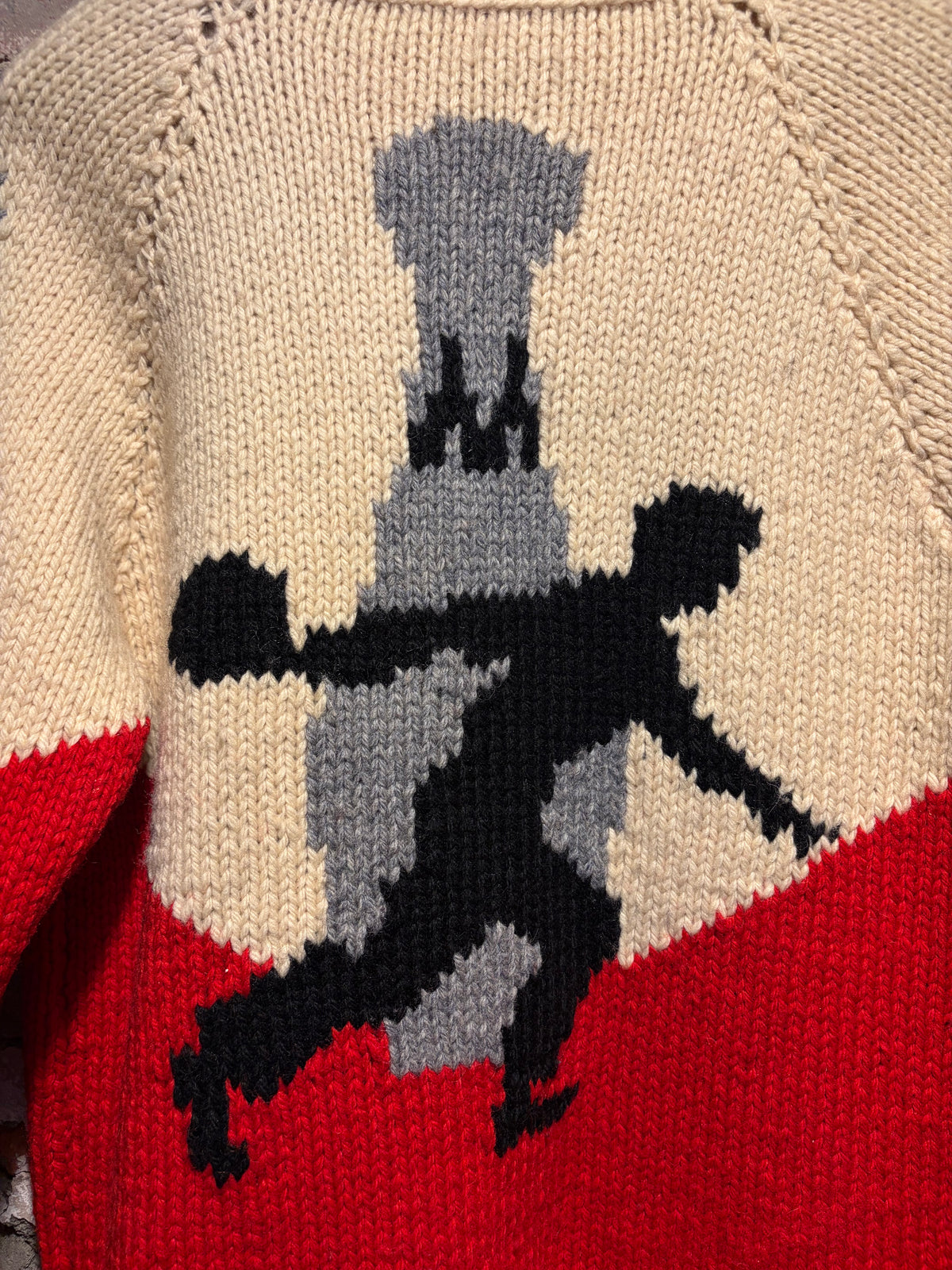 Back Design on Vintage 1950s Bowling Cowichan Sweater Sz M