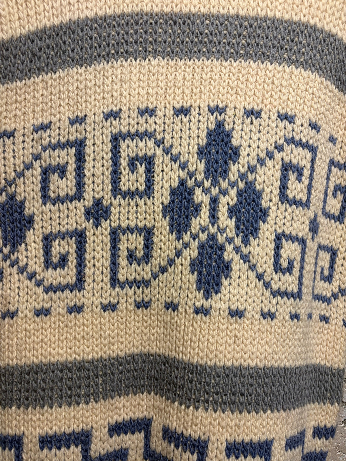 Pattern on Vintage 1960s Pendleton Westerly Sweater Sz M
