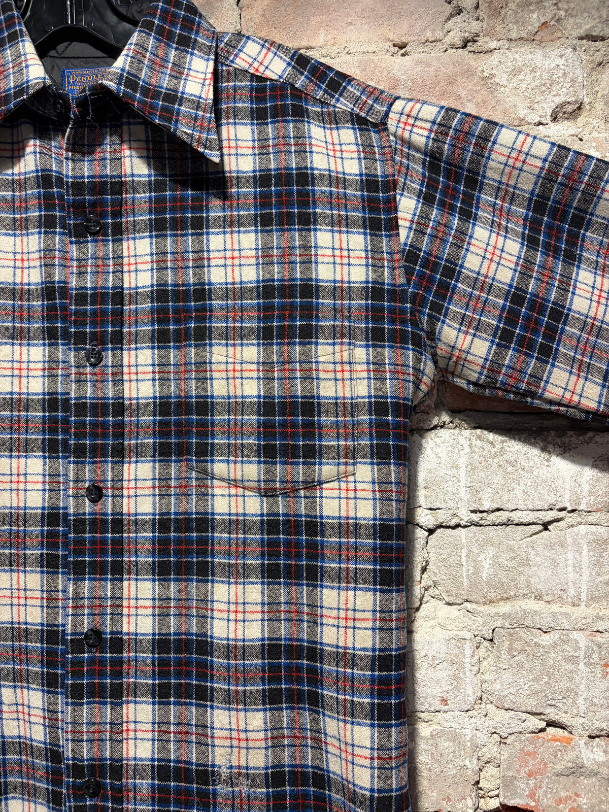 Vintage 1970s Pendleton Black and Blue Flannel SZ M